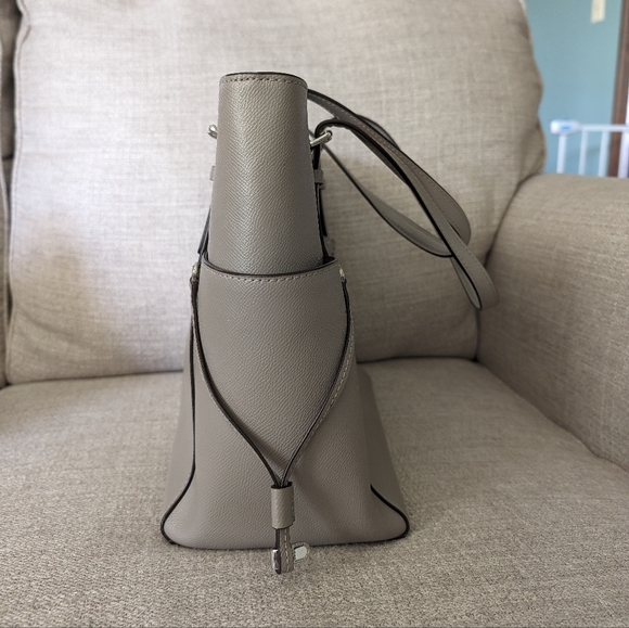 Michael Kors Voyager East West Crossgrain Leather Tote - Picture 7 of 11